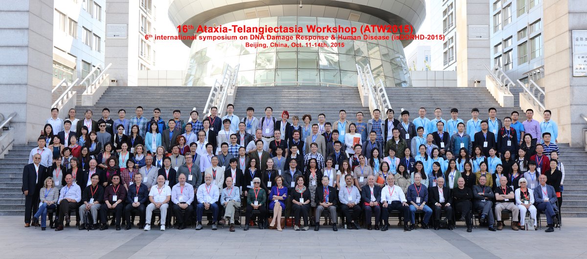 ATW2015groupphoto red