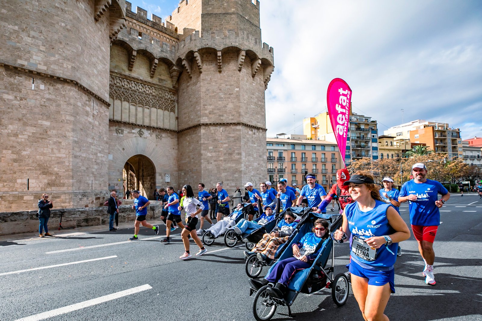 Equipo Zurich Aefat en Maratón Valencia 2022 ataxia telangiectasia 5