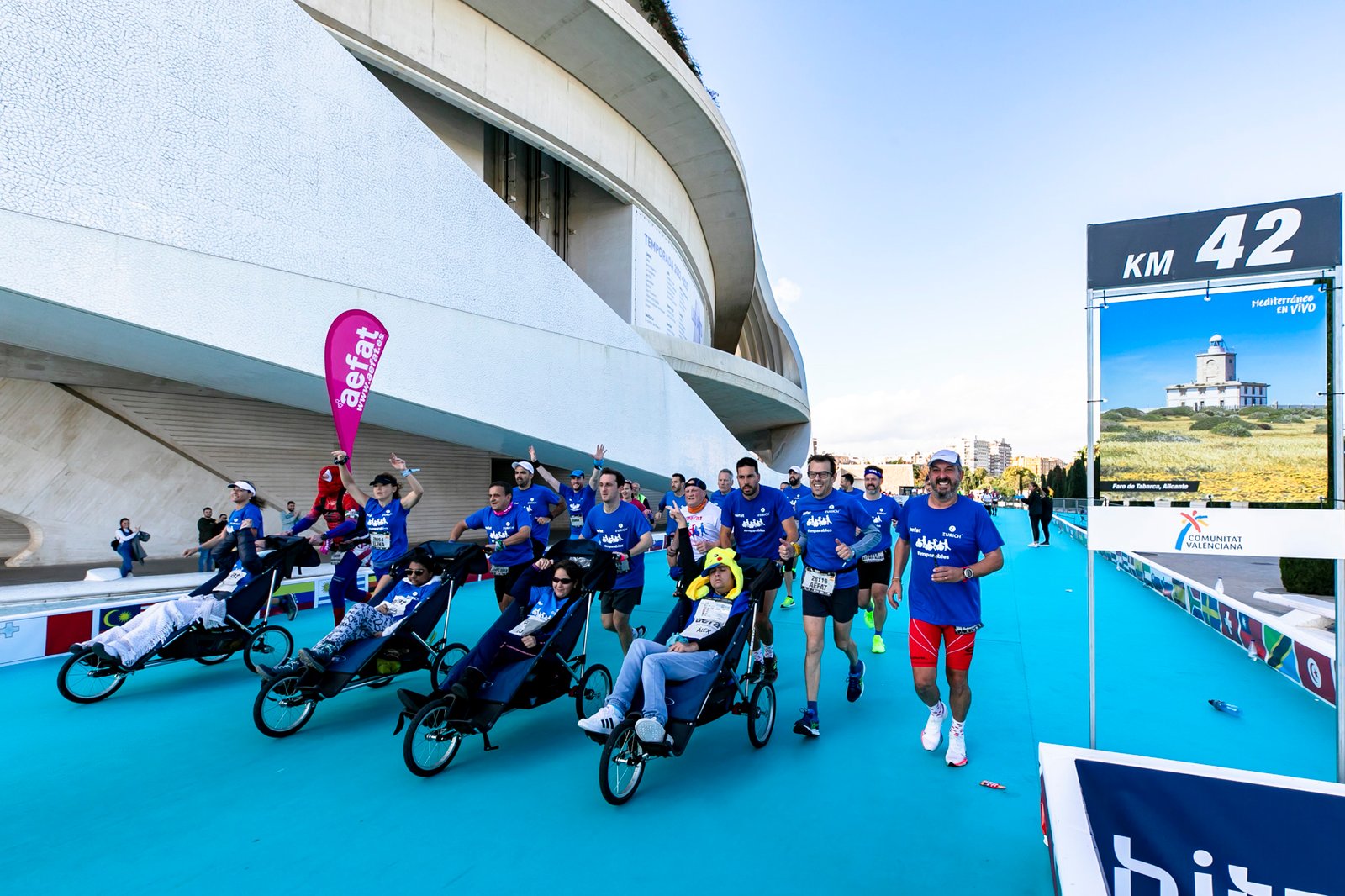 Equipo_Zurich_Aefat_en_Maratón_Valencia_2022_ataxia_telangiectasia_9.jpg